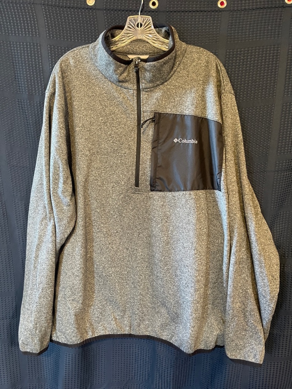 Columbia Gray and Black Quarter-Zip Fleece Pullover